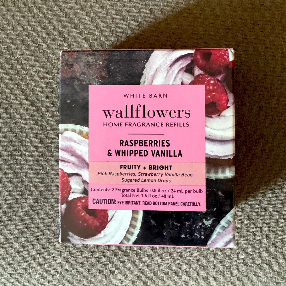 Set of 2 Bath & Body Works White Barn Raspberries & Whipped Vanilla Wallflowers